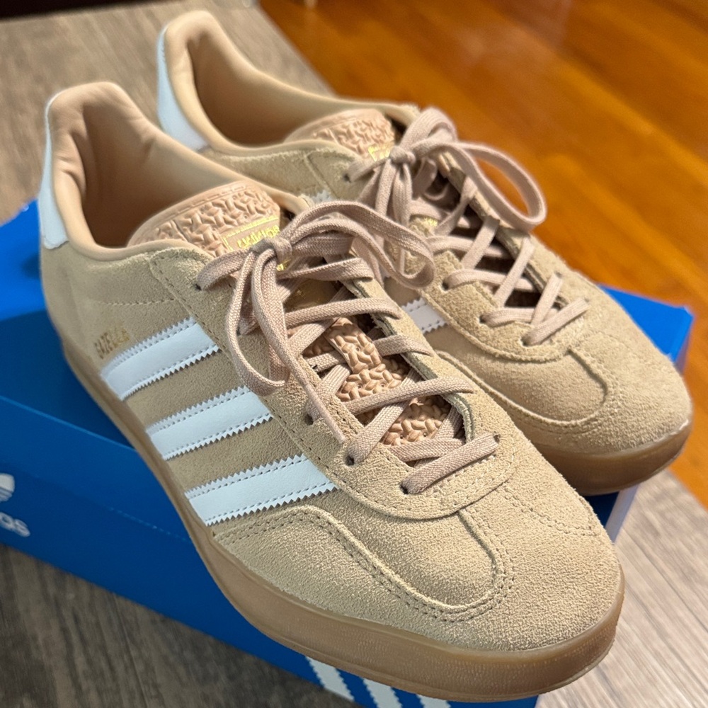 Adidas Tan and White Casual Sneakers